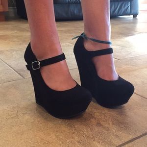 Black Heart in D 5inch heels